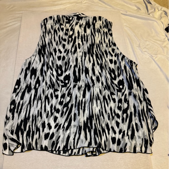 Michel Studio Black and White Patterned Blouse - Picture 3 of 3